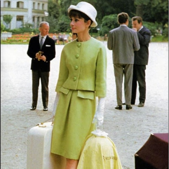 Meet your Posher, Beverly - Picture 3 of 16